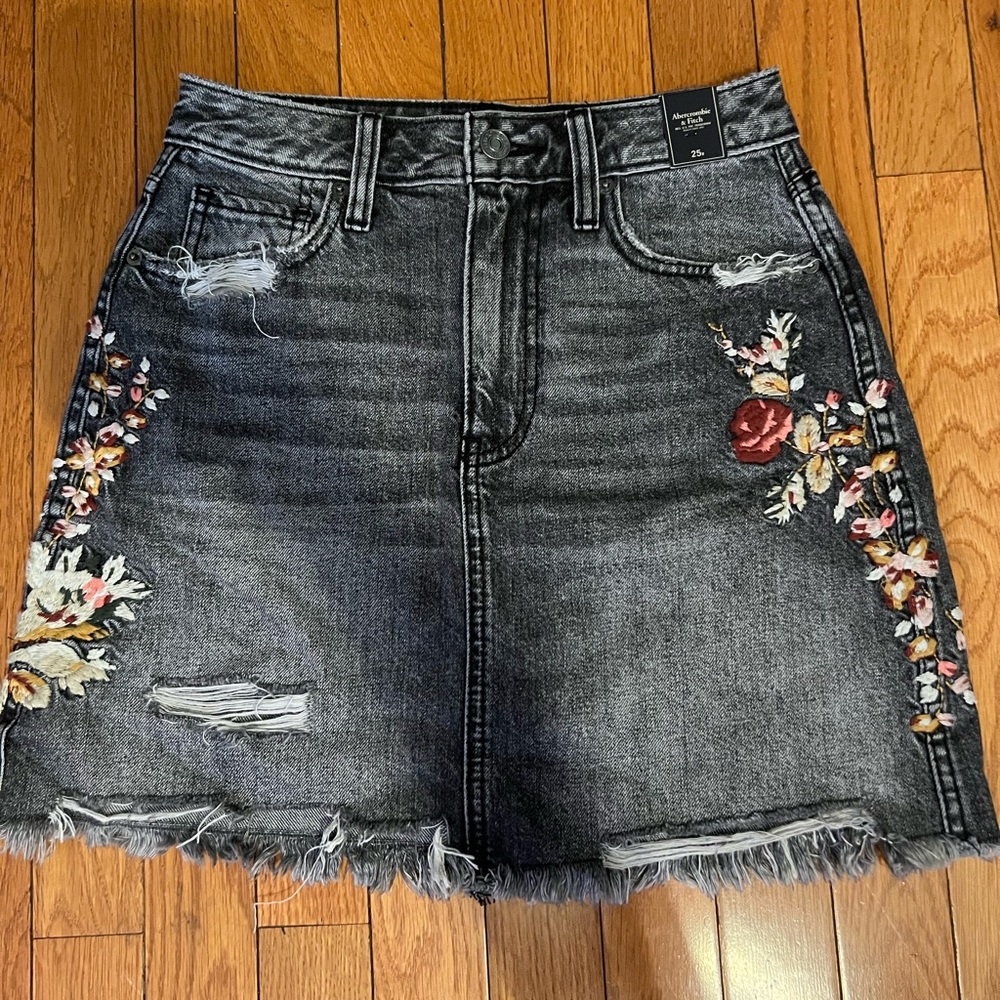 Abercrombie & Fitch floral dark denim skirt